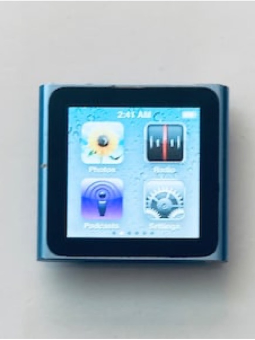 Apple Blue iPod Nano 6th Generation 8GB MP3 Player with Strapband